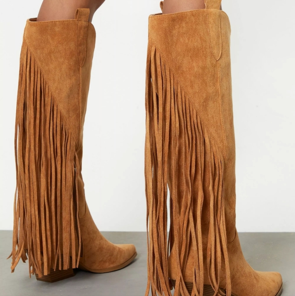 Suede fringe boots